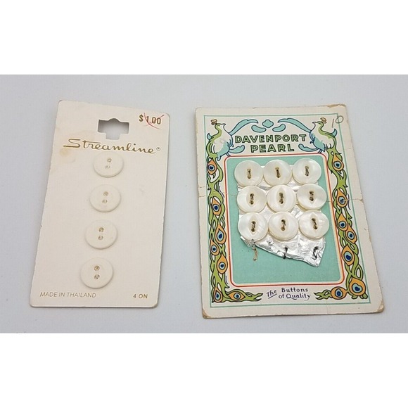Accessories - VTG Streamline Davenport Pearl Round Buttons white 2 Cards ‎ 13 total item Retro